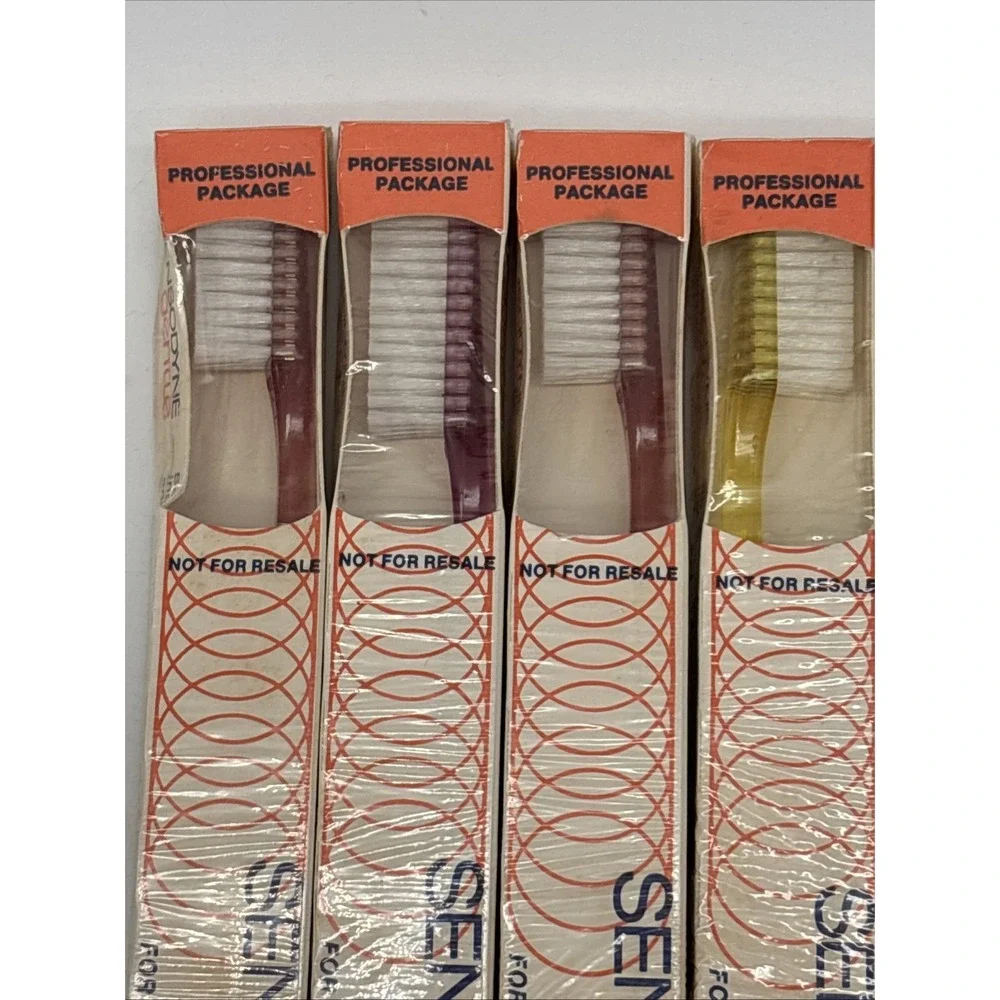 7- Vintage Sensodyne Gentle Toothbrush Sensitive Teeth/Gums Made In USA